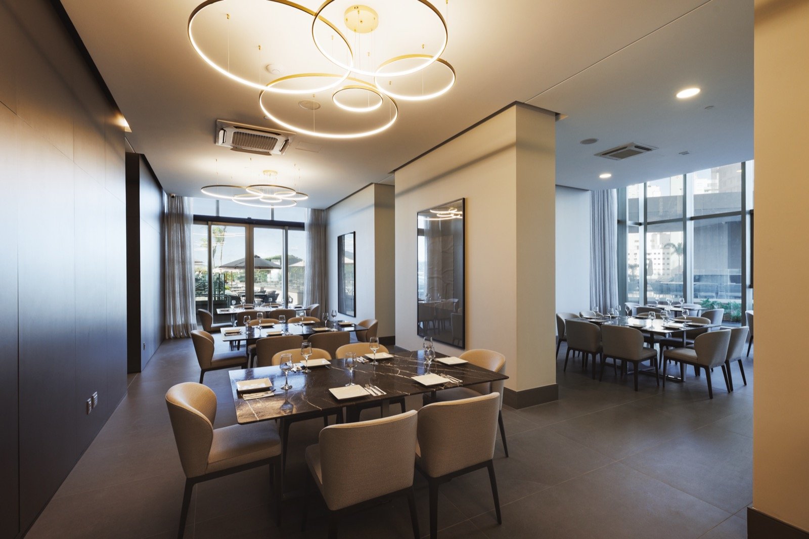 Yachthouse — Gastronomia